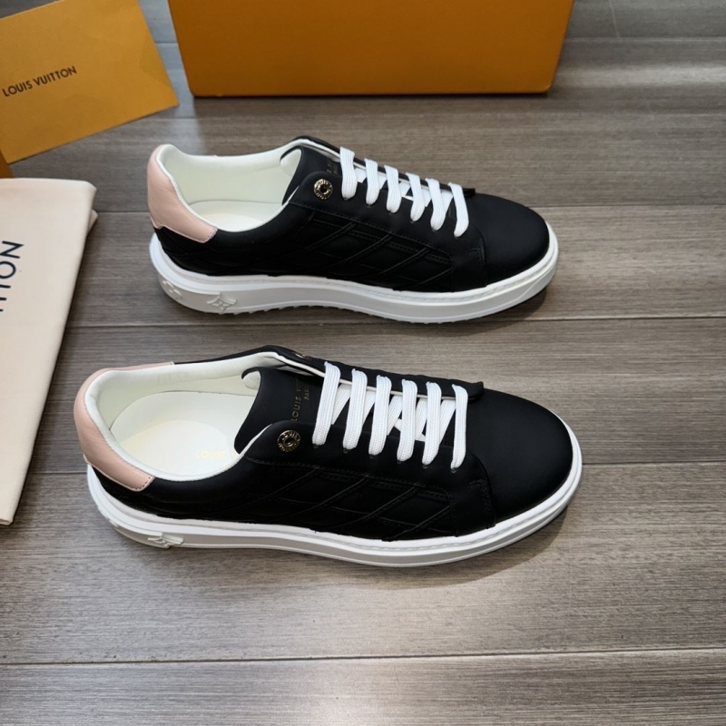 l**is V*t*n sneakers